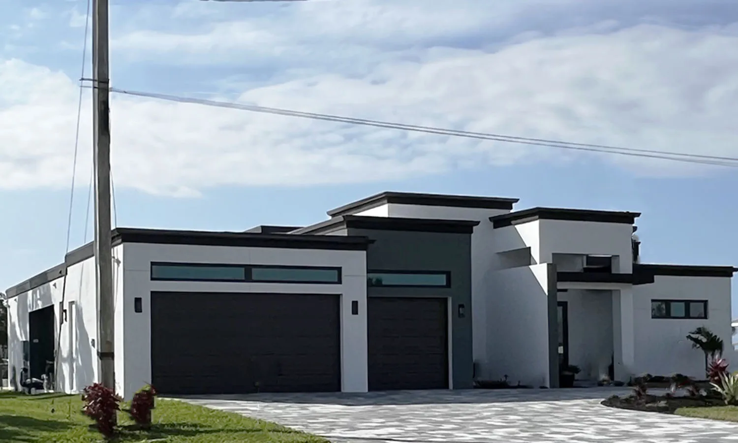 Flat roof home